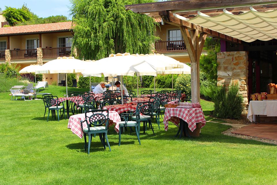 outdoor restaurant ADLER Thermae: Spa & Relax Resort Toscana